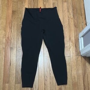 Spanx Women’s Chic Black High-Waisted Leggings Size Large